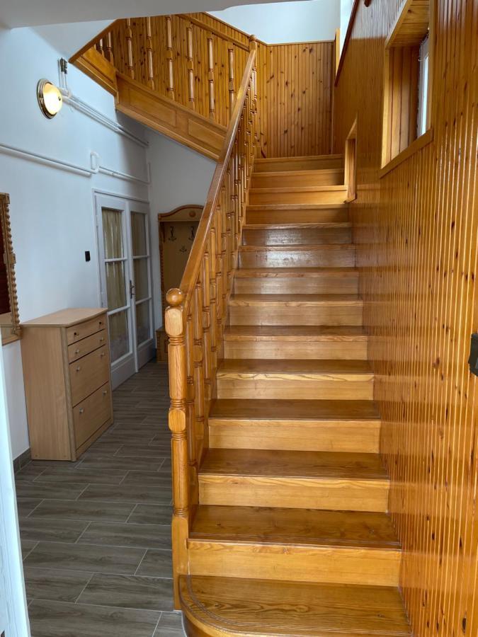 Pingvin Cukraszda Apartman Felso Szint Balatonmariafurdo Bagian luar foto
